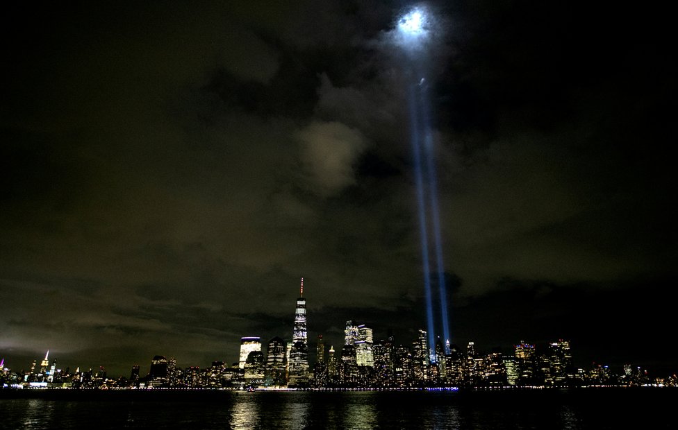 Svetlosnim efektima ovog septembra obeležena je 19. godišnjica terorističkih napada u Njujorku
