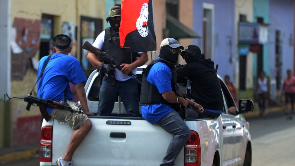 Paramilitares en Monimbó, Nicaragua