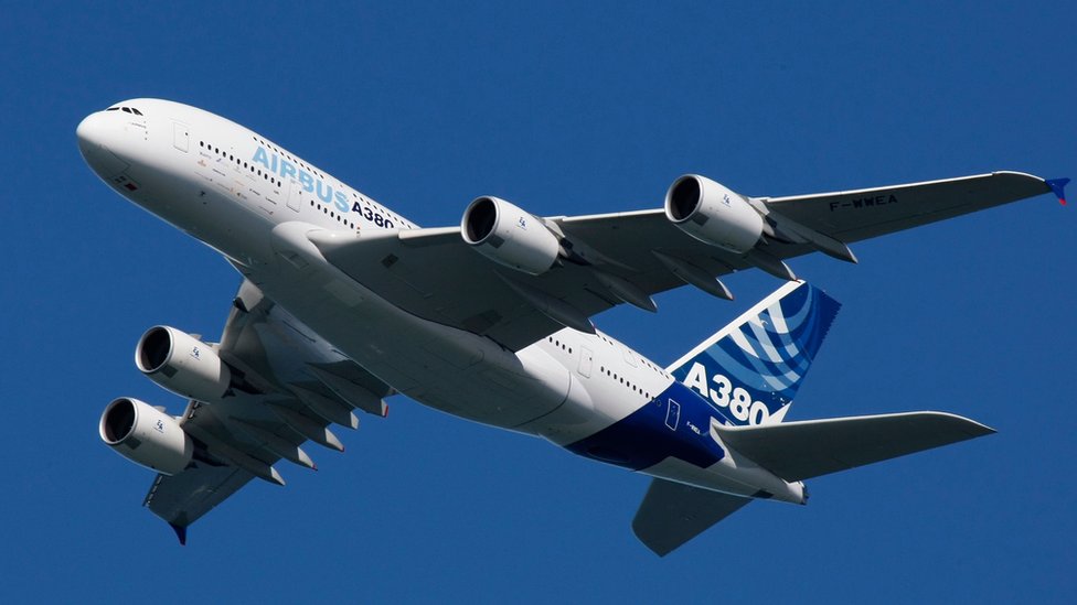 A380: Airbus, dünyanın en büyük yolcu uçağının üretimini durduracak - BBC News Türkçe