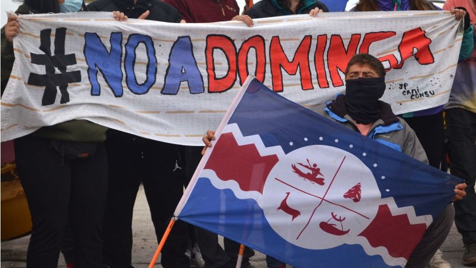 Protestas contra en polémico proyecto Dominga