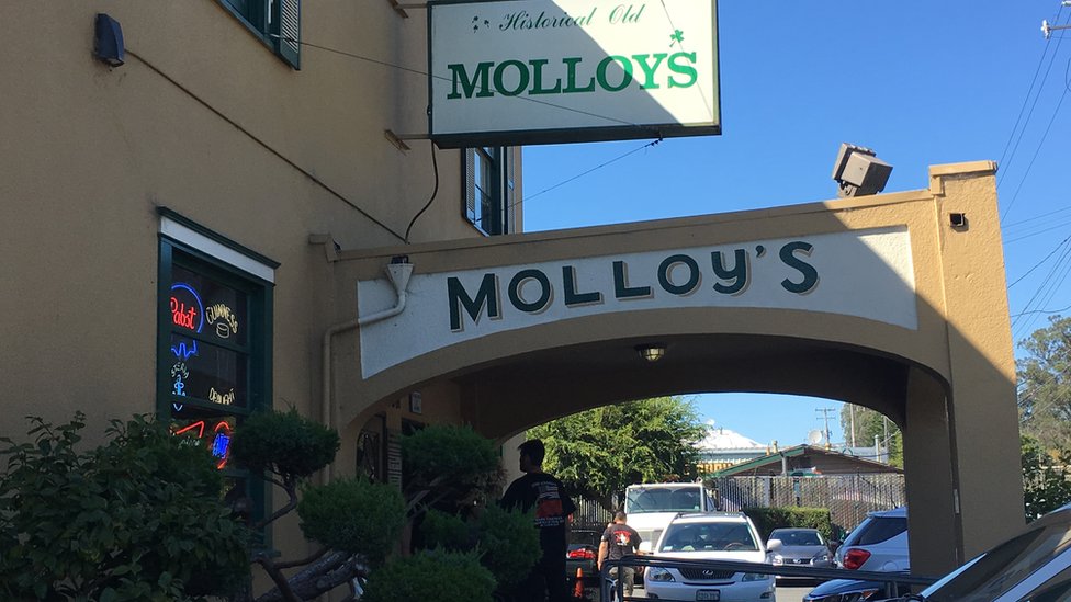 La taberna Molloy's, de origen irlandés, está en Colma desde 1883, antes de la construcción de los distintos cementerios. (Foto: Beatriz Díez) Taberna Molloy's en Colma, California