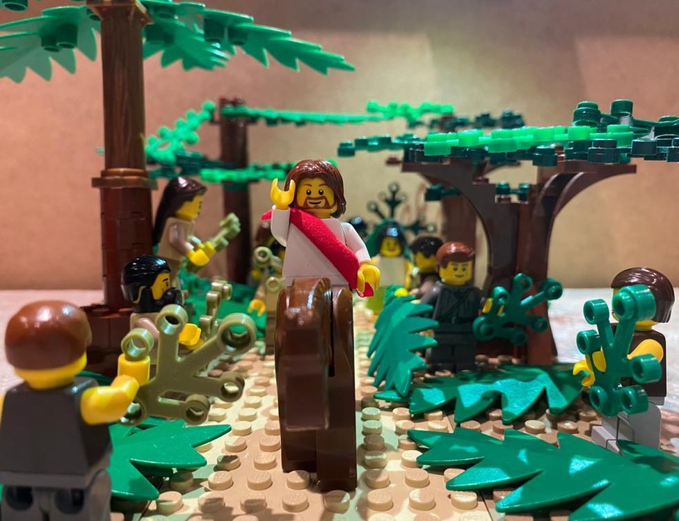 Вербное воскресенье воссоздано в Lego