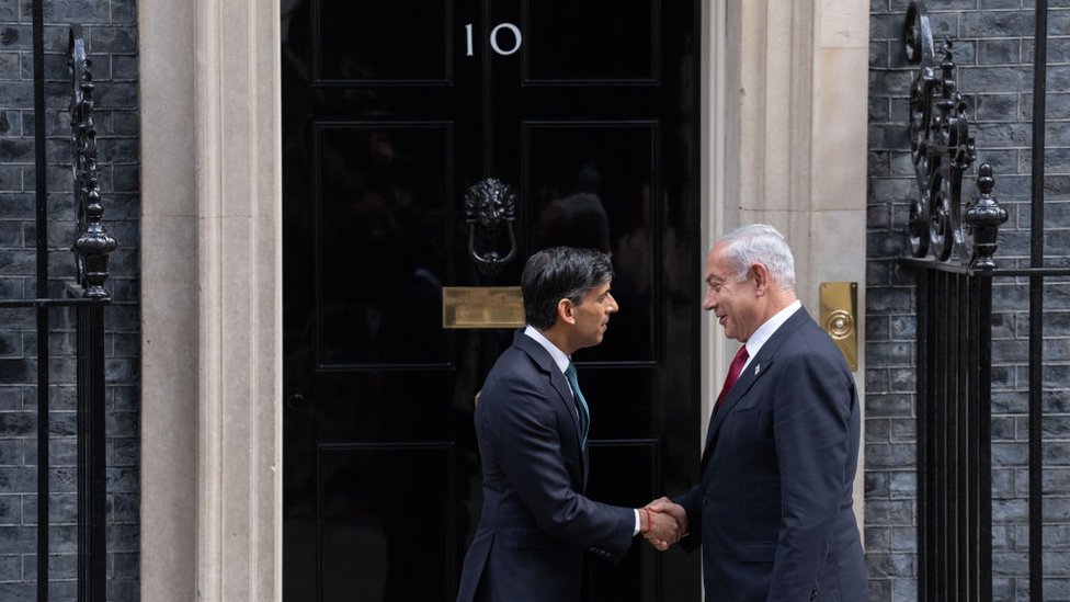 رئيس الوزراء الإسرائيلي بنيامين نتنياهو ورئيس وزراء بريطانيا ريشي سوناك، في داونينغ ستريت في 24 مارس/آذار 2023