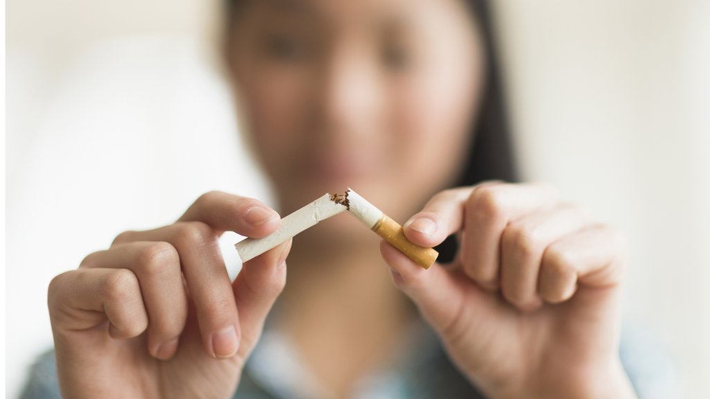 New Zealand to ban cigarettes for future generations