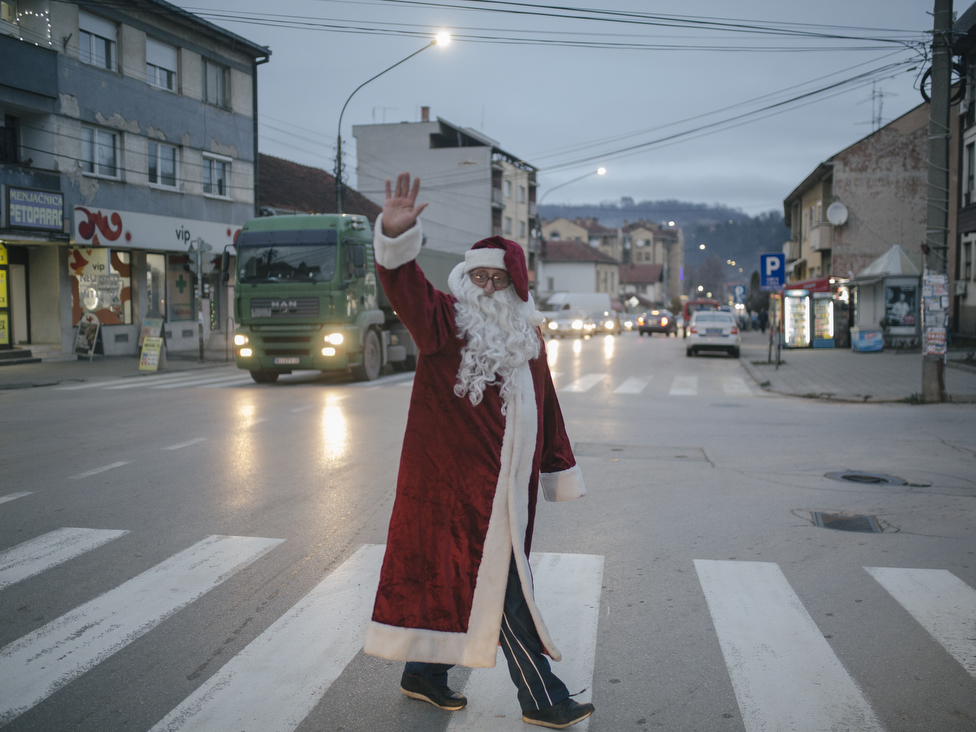 Deda Mraz na ulici