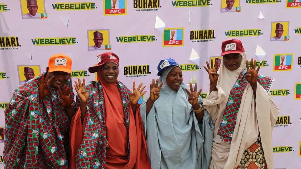 Сторонники президента Бухари в Абудже, Нигерия