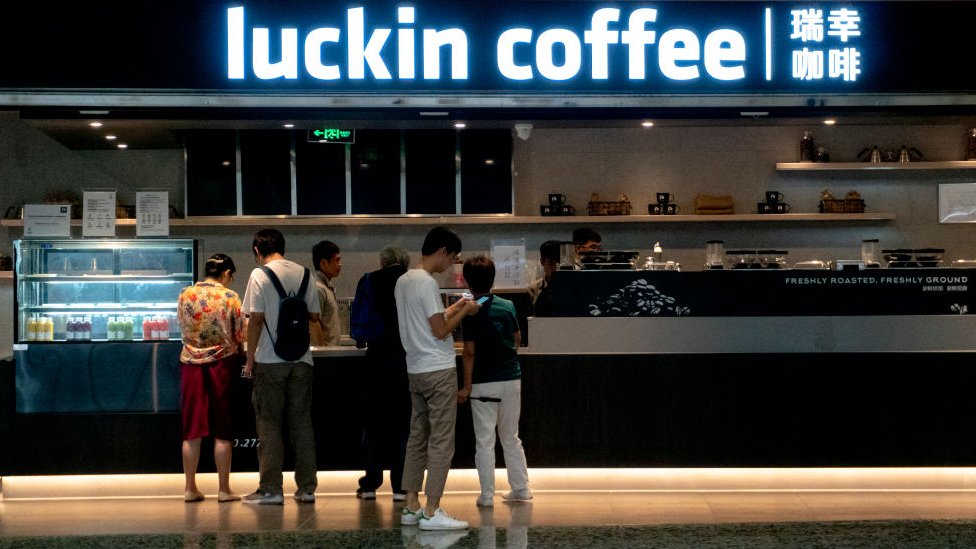瑞幸咖啡有超過4500間分店。(photo:EBCTW)