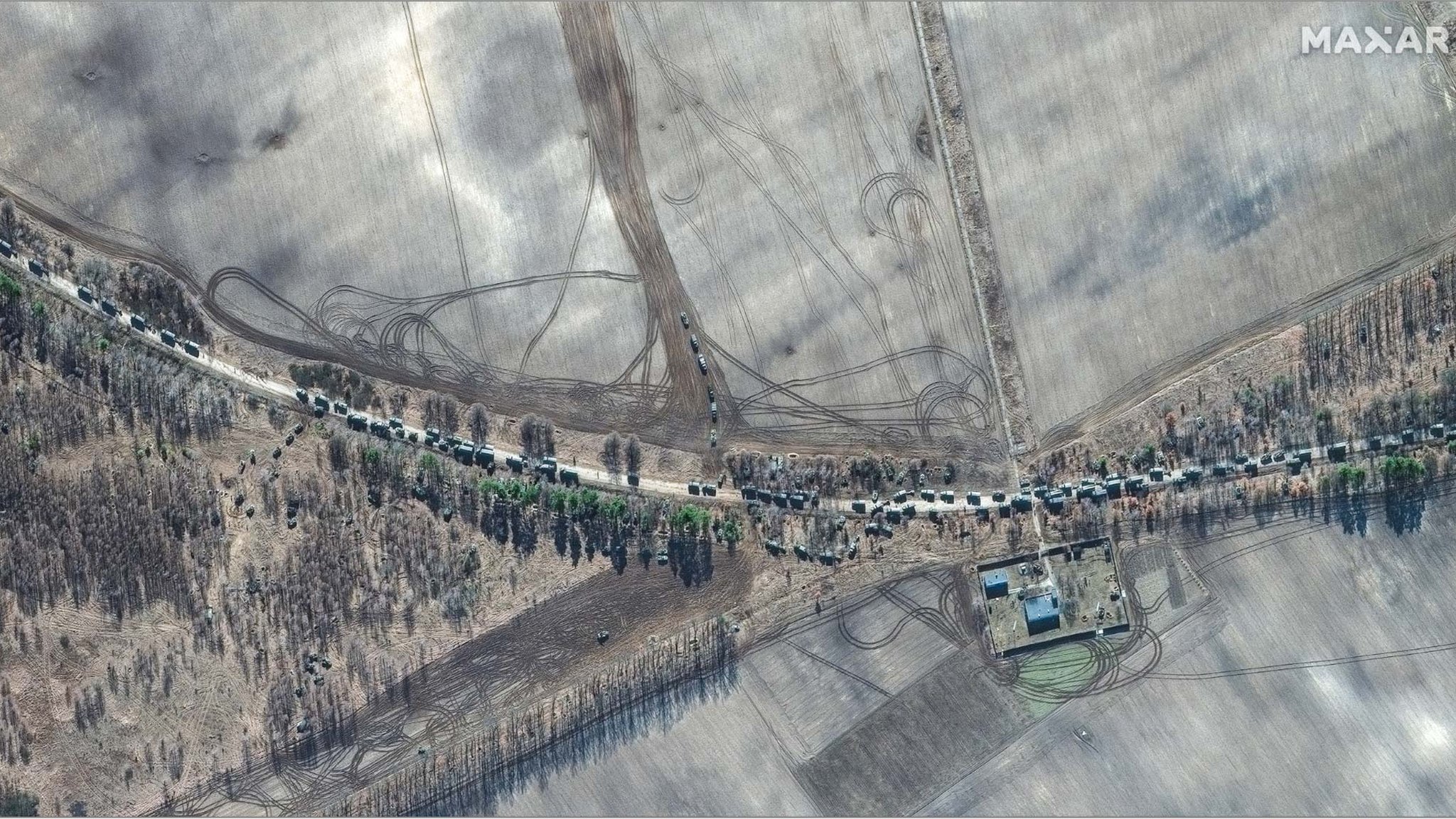 Foto Maxar satellite yang menunjukkan konvoi Rusia