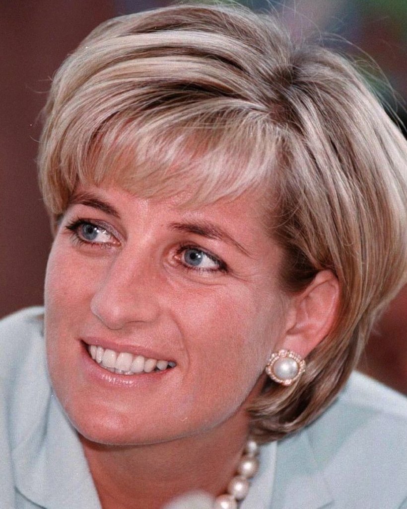 Portrait of Princess Diana during her visit to Leicester to formally open The Richard Attenborough Centre for Disability and Arts.