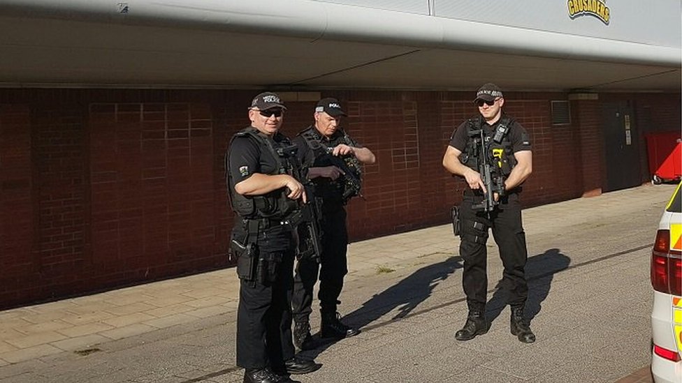 Полиция Северного Уэльса на концерте UB40