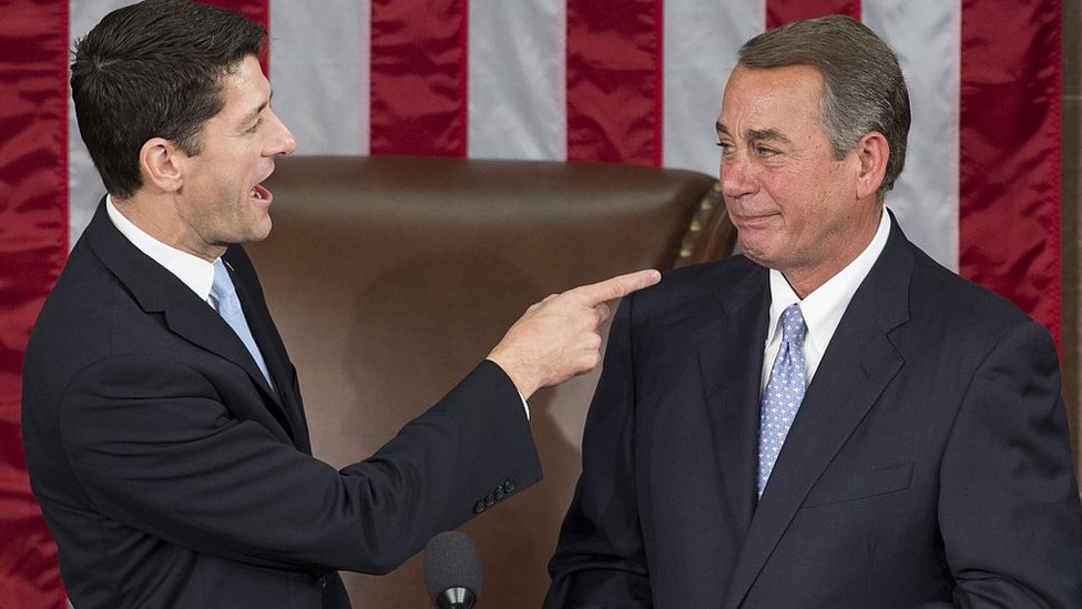 Paul Ryan sustituyó a John Boehner como líder de los republicanos en el Congreso. Ahora le toca lidiar con sus mismos problemas. Paul Ryan y John Boehner.