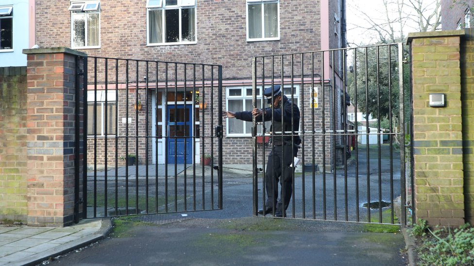 Streatham Attack Police Search Homes As Attacker Sudesh Amman Named Bbc News