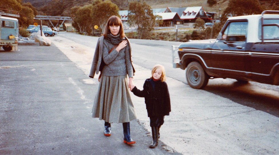 Пенни Винсер с матерью в 1983 году