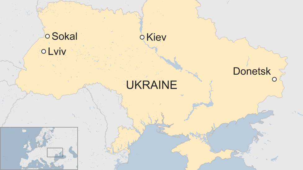 Deadly coal mine blast in western Ukraine - BBC News