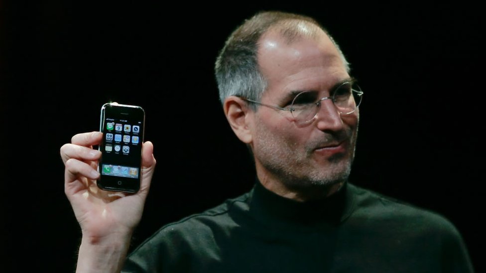 Steve Jobs with the original iPhone