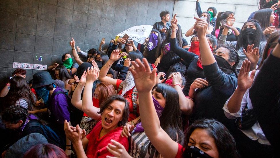 Estudiantes protestan en Chile.