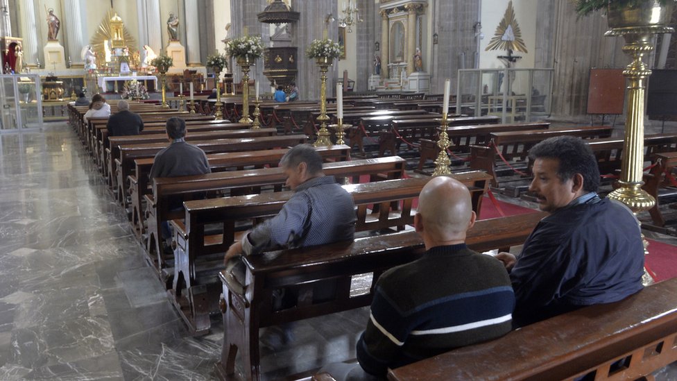 El ataque contra Machorro es la primera agresión contra un sacerdote que ocurre dentro de la catedral metropolitiana de Ciudad de México. Imagen del interior de la catedral metropolitana de México.