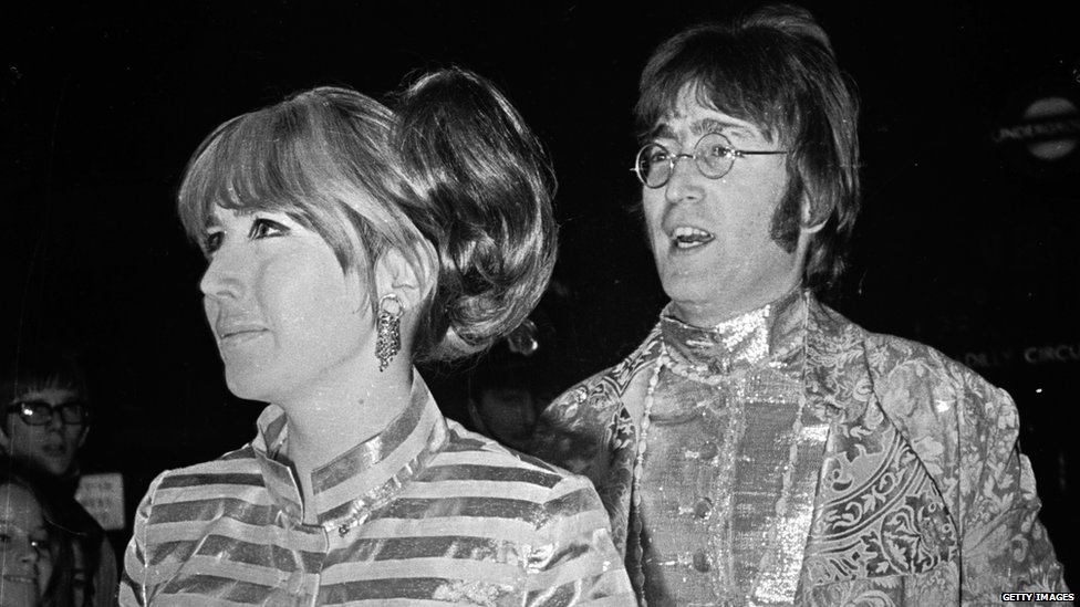 Джон Леннон с первой женой Синтией