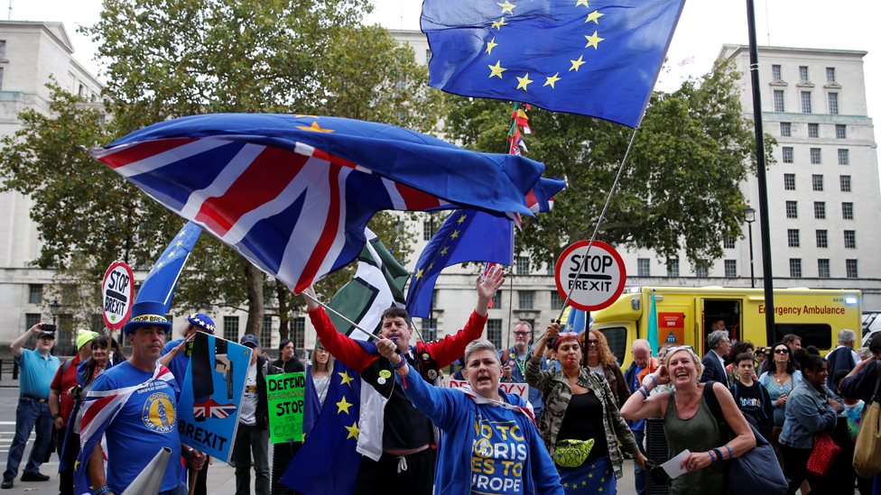 (من الأرشيف) معارضون لخروج بريطانيا من الاتحاد الأوروبي يتظاهرون في لندن