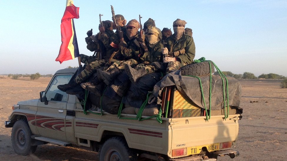 Чадские солдаты на армейском пикапе - архивный снимок