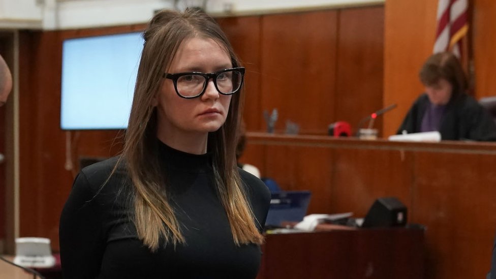 Anna Sorokin durante el juicio por estafa que se celebró en su contra en EEUU