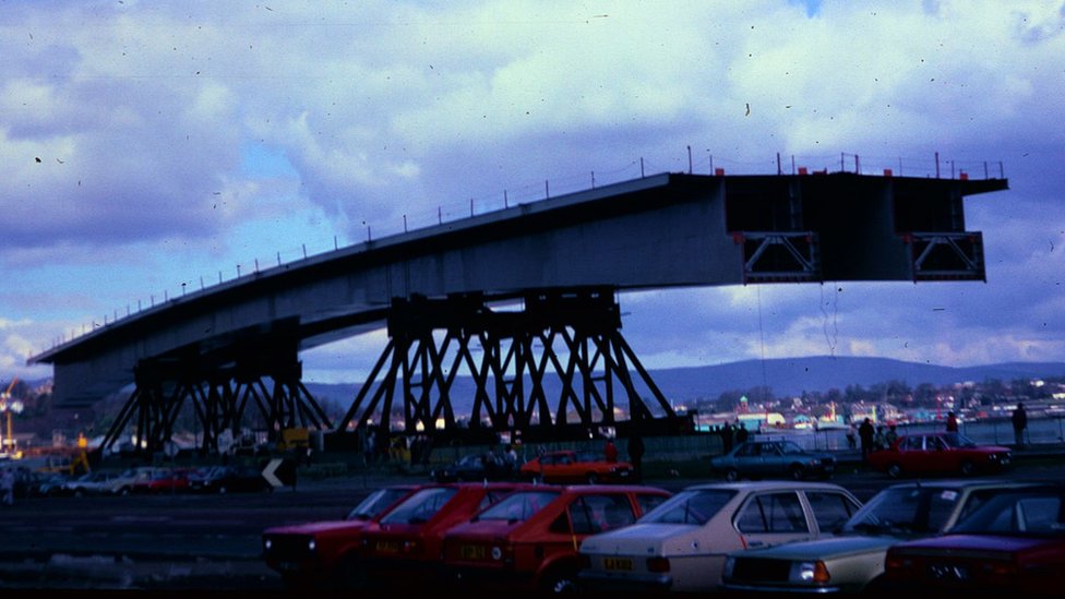 центральная часть моста Фойл середины 1980-х