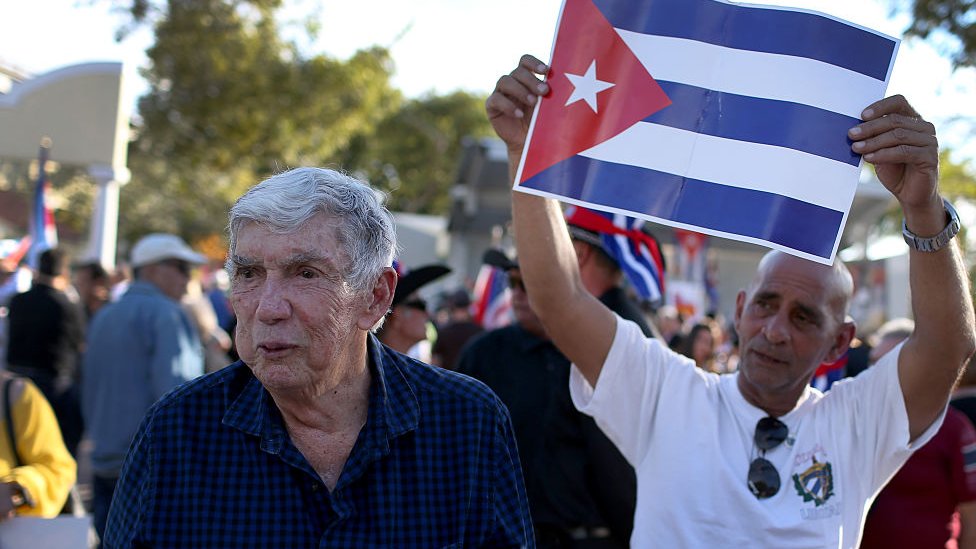 Luis Posada Carriles en una manifestación anticastrista en Miami, en 2014