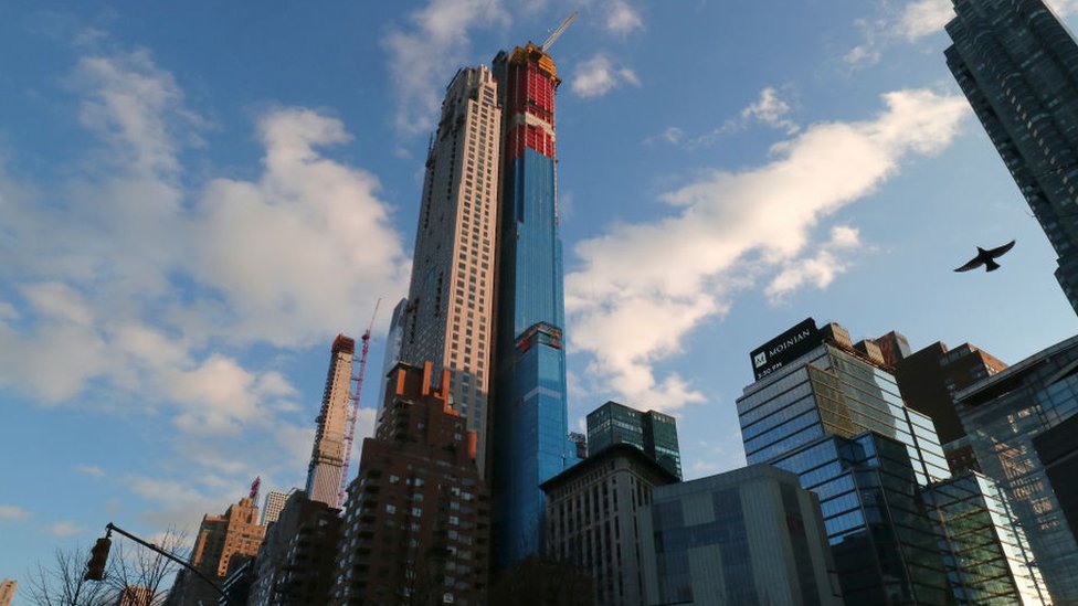 Gedung 220 Central Park South