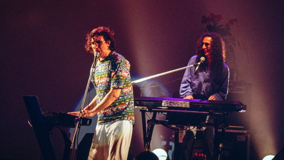 Charly García y Fito Páez en un concierto en 1992.