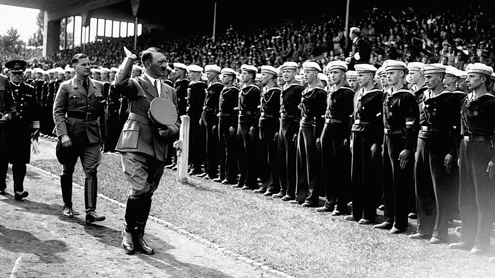 Hitler Youth and Urdd comparison 'mindless' says historian BBC News