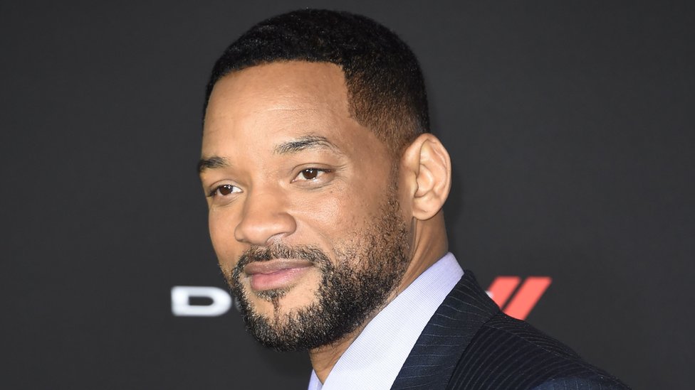 Will Smith goes bald to play Deadshot in Suicide Squad | Daily Mail Online