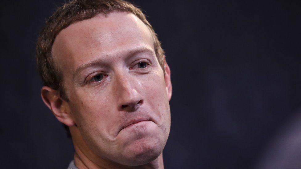 بعض الشركات يعتقد أن التعامل مع فيسبوك أسهل لأن عليك أن تقنع فردا واحدا هو المدير التنفيذي