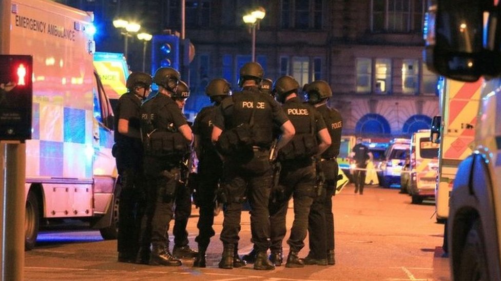 Вооруженные полицейские на Манчестер Арене