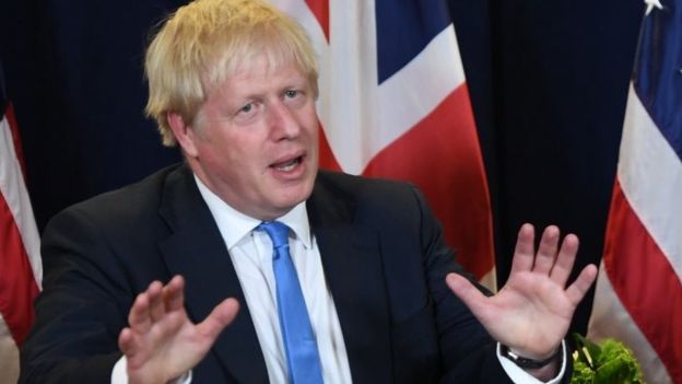 Başbakan Boris Johnson defalarca 31 Ekim'de İngiltere'nin AB'den ayrılacağını söylese de, Brüksel'den yeni bir uzatma talep etmek durumunda kaldı.