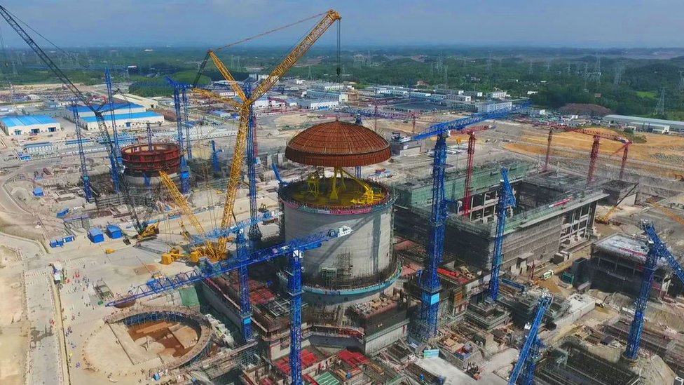 Una planta de energía nuclear en construcción en China