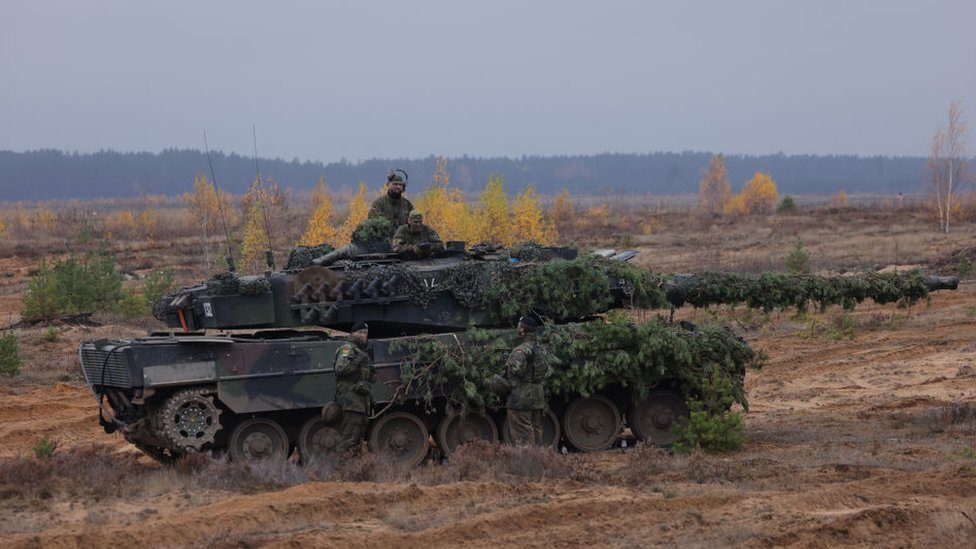 Un tanque alemán Leopard durante ejercicios.