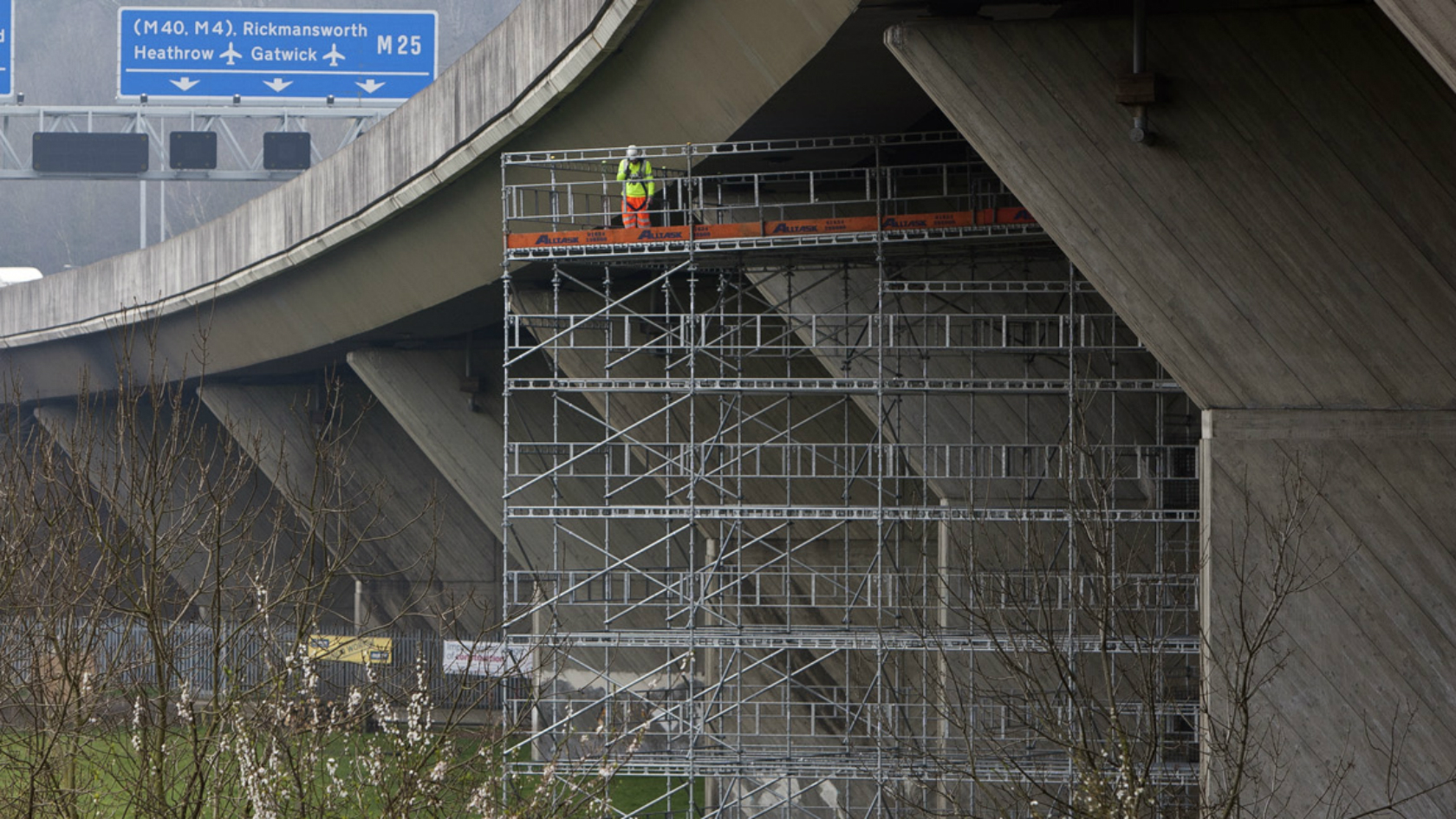 BBC Local Live Beds, Herts & Bucks on Wednesday, 23 March 2016 BBC News