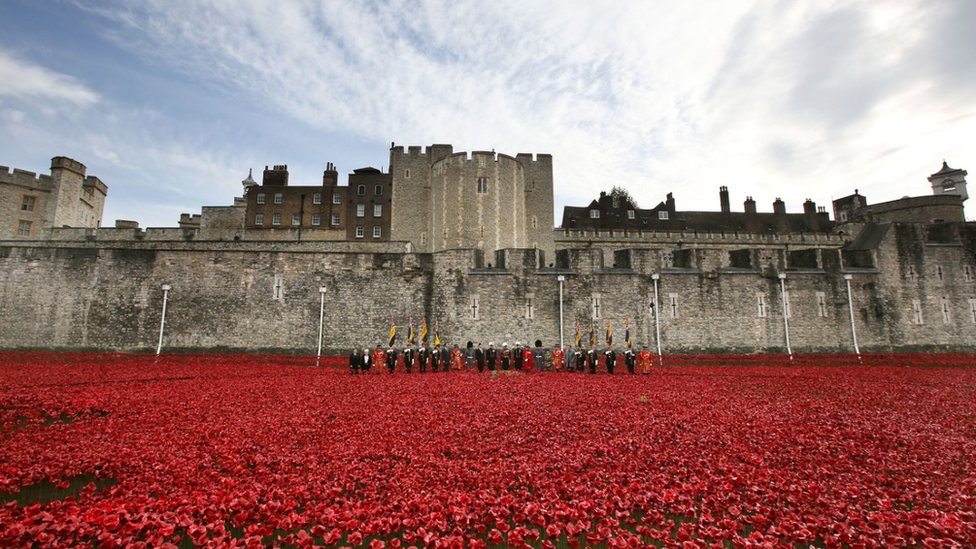 Tower of London poppies tour Lincoln Castle named as venue BBC News