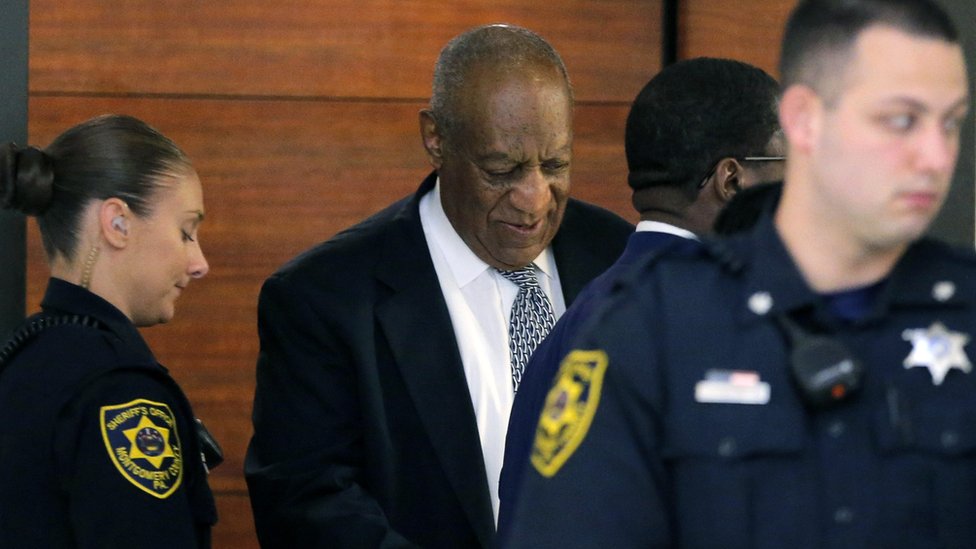 El jurado del caso Bill Cosby no alcanzó un acuerdo para emitir veredicto. Bill Cosby a juicio en 2017