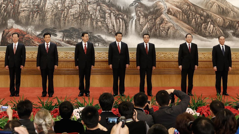 El actual Comité Permanente formado por los siete hombres de la imagen (tomada en 2012) será renovado esta semana y presentado ante la prensa. El Comité Permanente de China