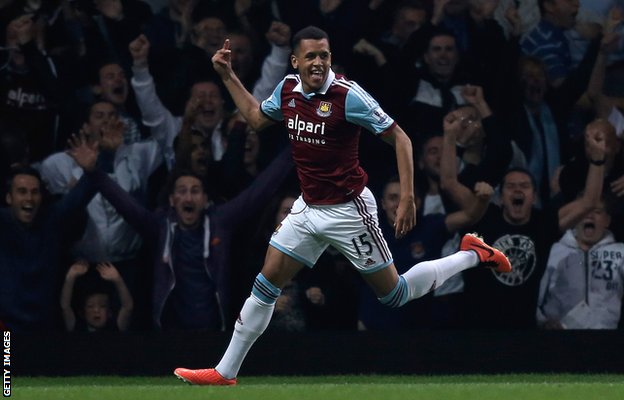 Después de no poder consoliarse con el Manchester United, Morrison tuvo un nuevo comienzo con el West Ham, pero su carrera tampoco pudo despegar en Londres. Ravel Morrison