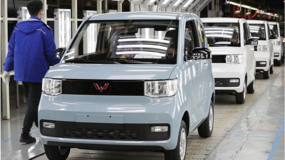 Hong Guang Mini, Tesla, mobil listrik