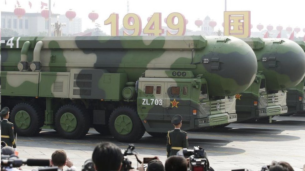 2019年在天安門廣場舉行的國慶閲兵中中國首次對外展示了東風-41分導多彈頭的洲際彈道導彈