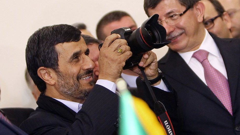 Davutoğlu Ahmedinecad ile