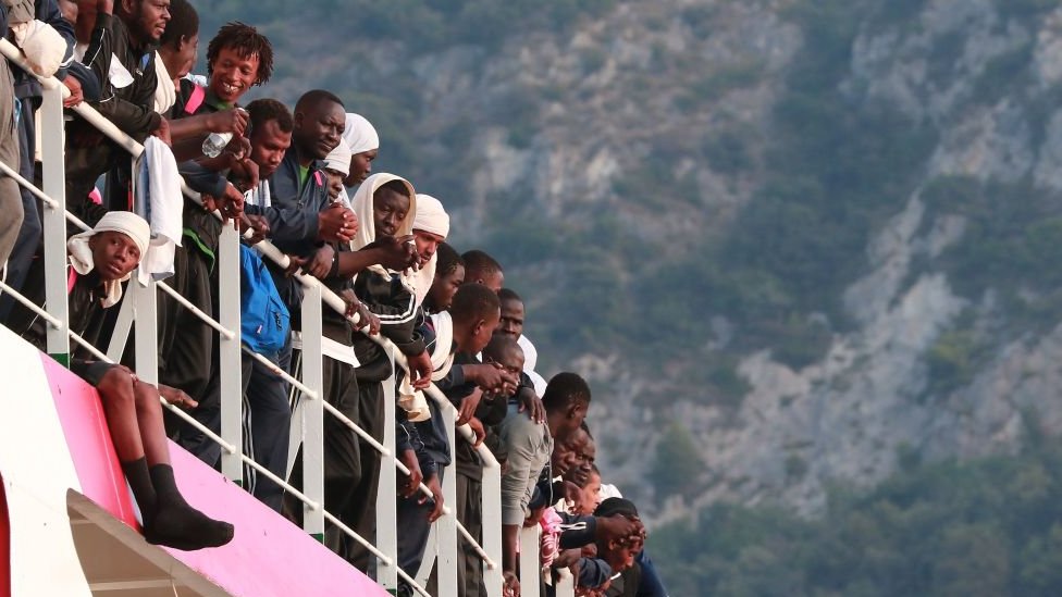 Brod sa migrantima pristiže u julu 2017. godine