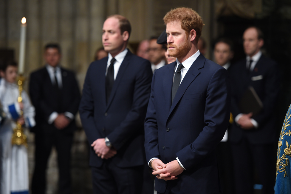 Принц Гарри и принц Уильям на службе надежды в Вестминстерском аббатстве