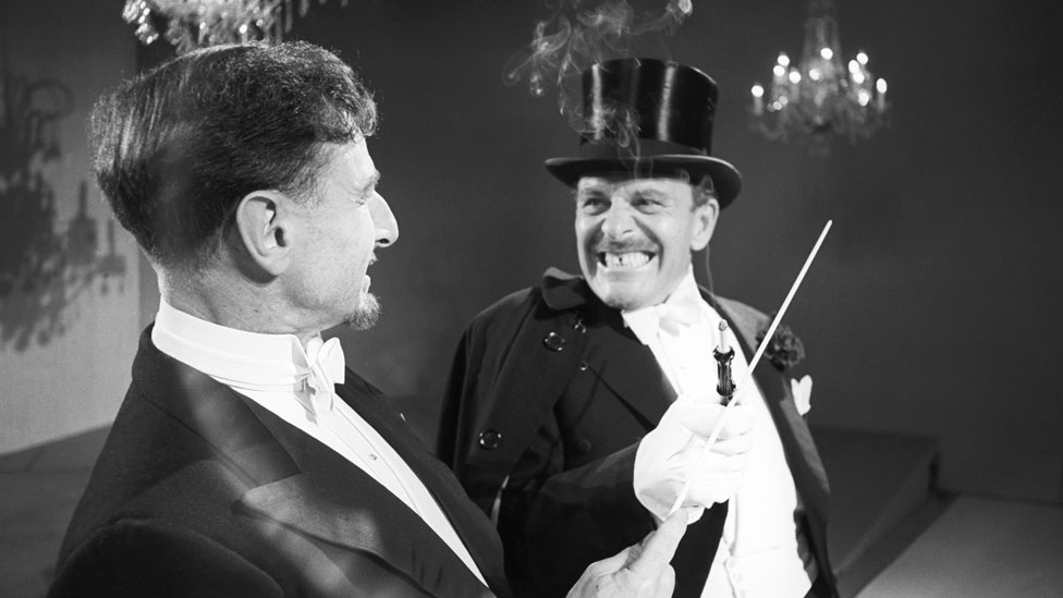 Гарри Рабиновиц с Терри-Томасом в 1963 году