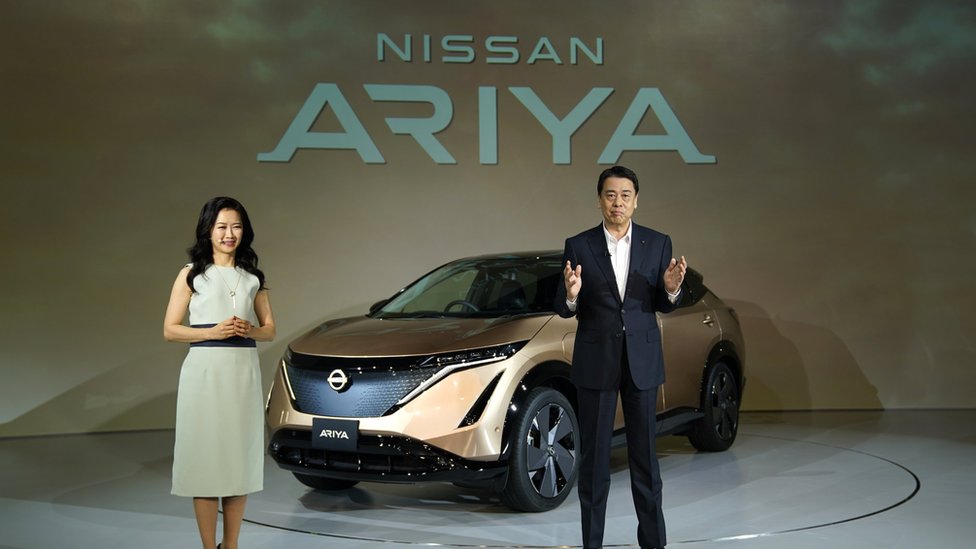 Компания Nissan представила новый электромобиль Ariya в рамках новой стратегии.