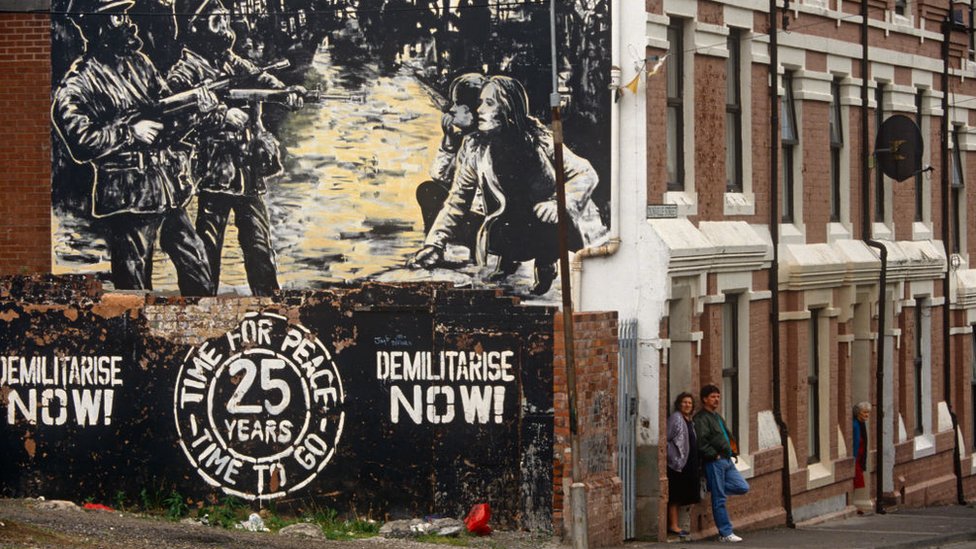 Mural republicano en un barrio católico de Belfast