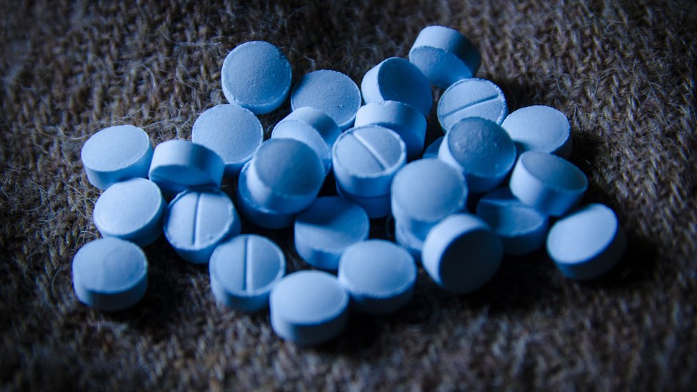 Синие таблетки валиумного типа